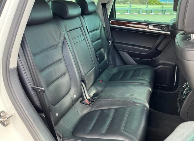 Volkswagen Touareg (Reserved) full