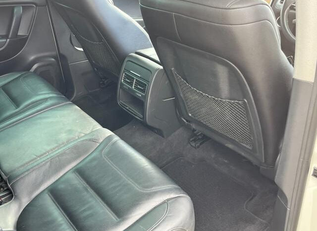 Volkswagen Touareg (Reserved) full