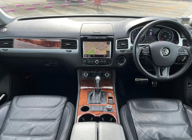 Volkswagen Touareg (Reserved) full