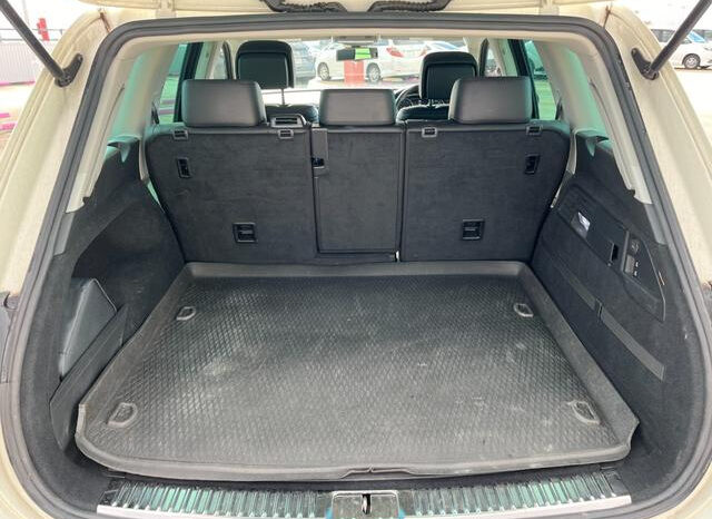 Volkswagen Touareg (Reserved) full