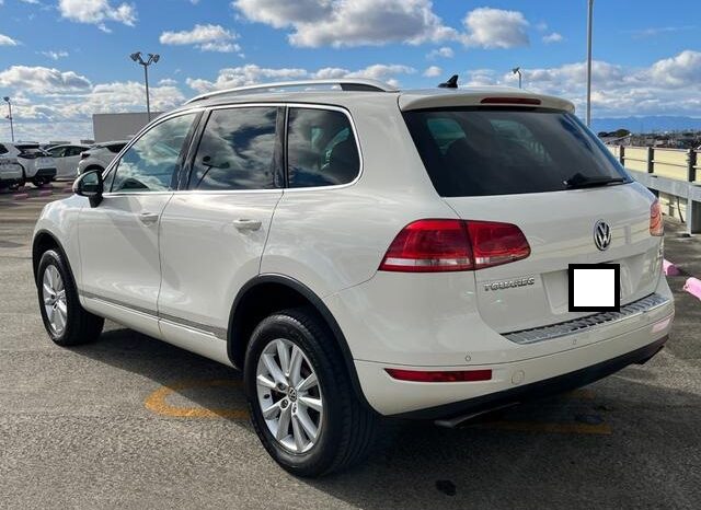 Volkswagen Touareg (Reserved) full
