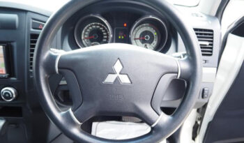 Mitsubishi Pajero (Reserved) full
