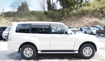 Mitsubishi Pajero (Reserved) full