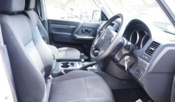 Mitsubishi Pajero (Reserved) full