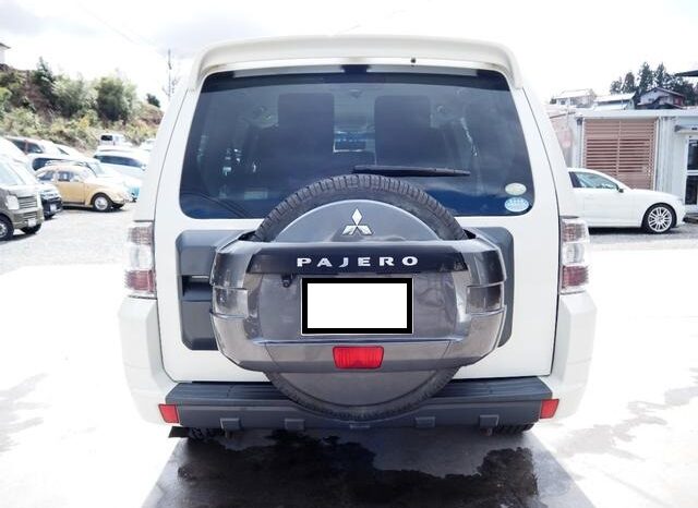 Mitsubishi Pajero (Reserved) full
