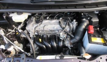 Toyota Voxy (ZS) full