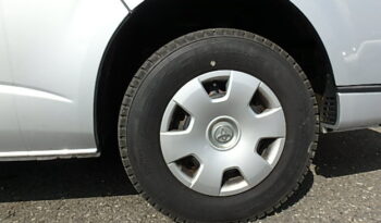 Toyota Hiace Commuter full