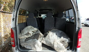 Toyota Hiace Commuter full