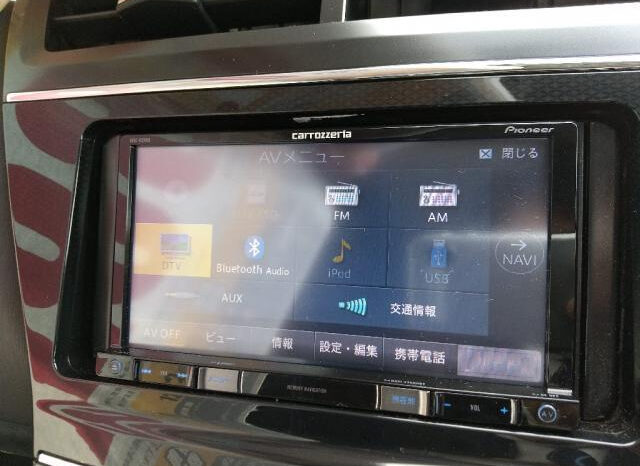 Toyota Prius Alpha full