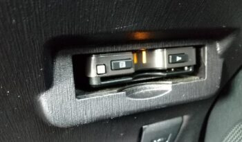 Toyota Prius Alpha full