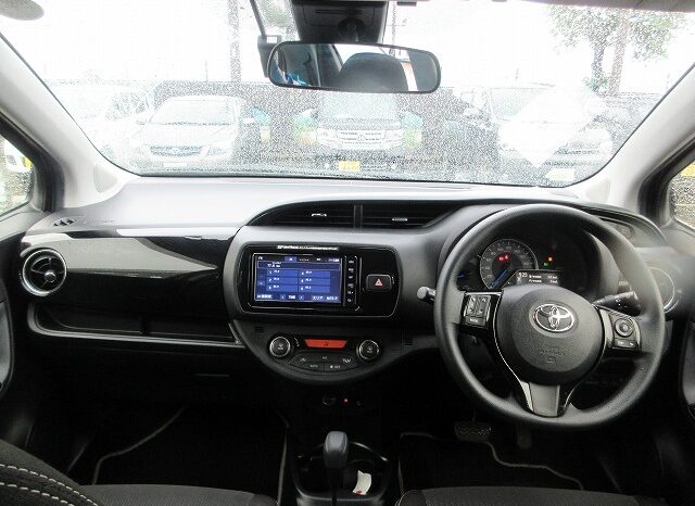 Toyota Vitz full