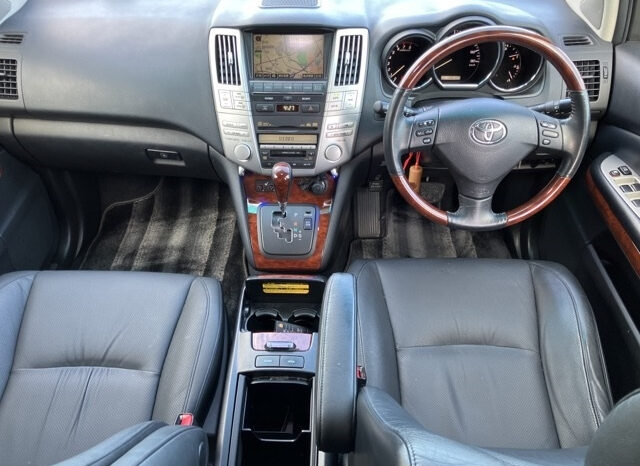 Toyota Harrier (Reserved) full