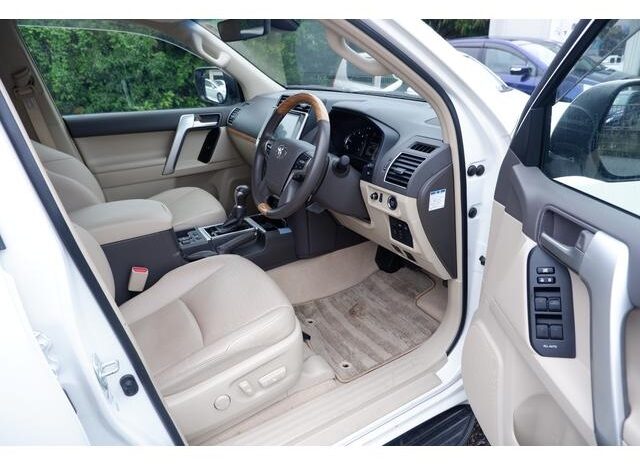 Toyota Land-cruiser Prado full