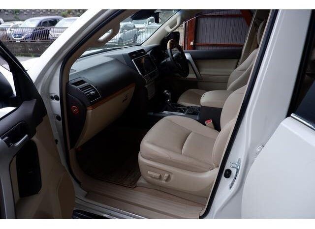 Toyota Land-cruiser Prado full