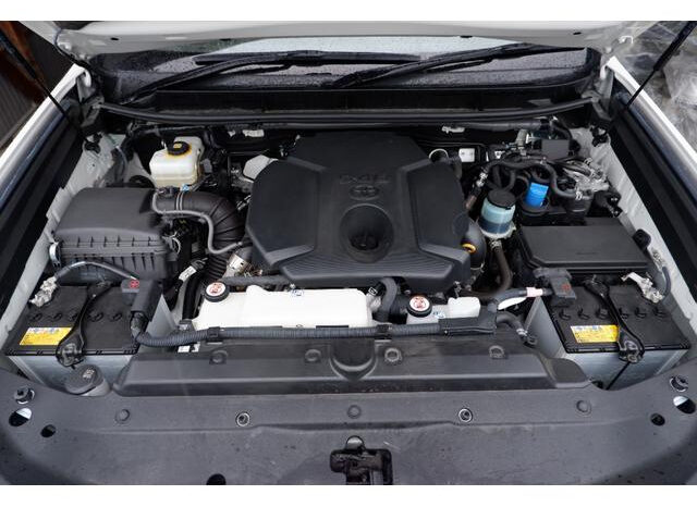 Toyota Land-cruiser Prado full