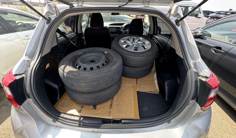 Toyota Vitz full