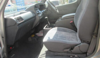 Toyota Hiace Van full
