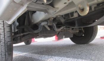 Toyota Hiace Van full