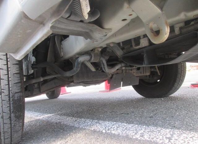 Toyota Hiace Van full