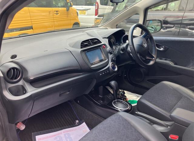 Honda Fit Shuttle 2015 full