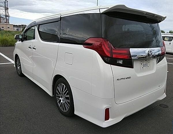 Toyota Alphard full