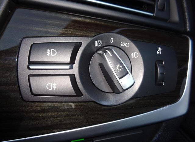 BMW (5 Series) 523i full