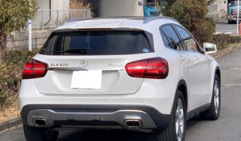 Mercedes Benz GLA Class full