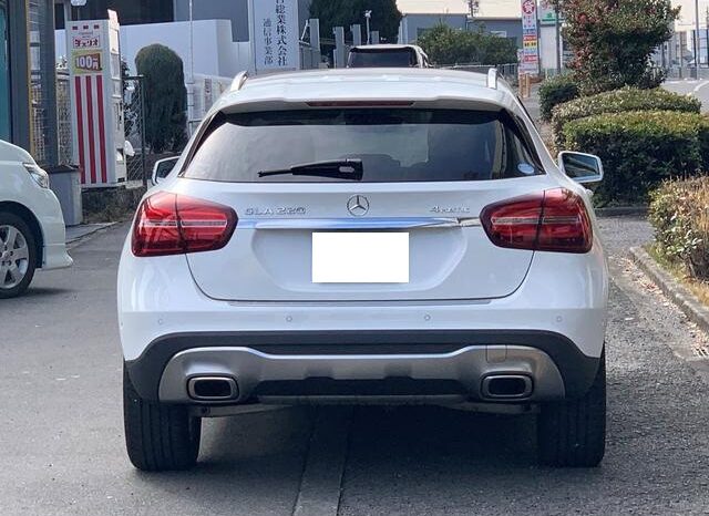 Mercedes Benz GLA Class full