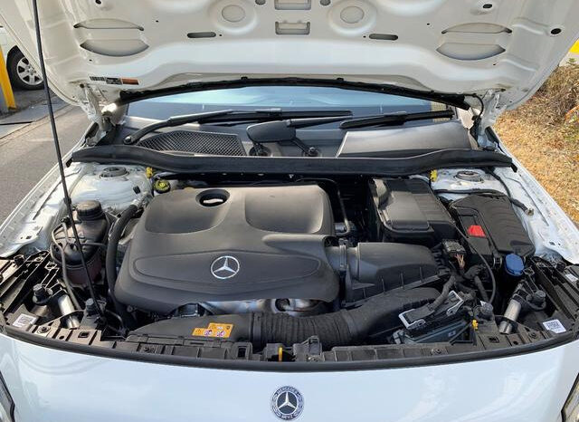 Mercedes Benz GLA Class full