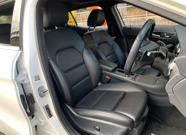 Mercedes Benz GLA Class full