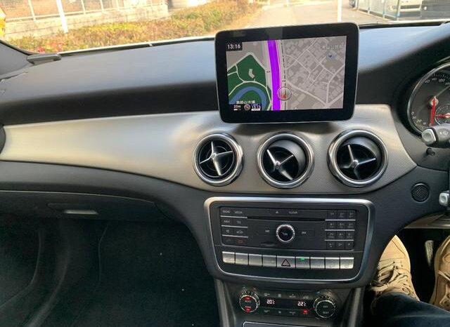 Mercedes Benz GLA Class full