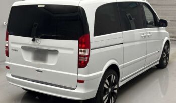 Mercedes Benz V350  (Reserved) full
