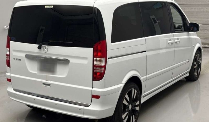 Mercedes Benz V350  (Reserved) full