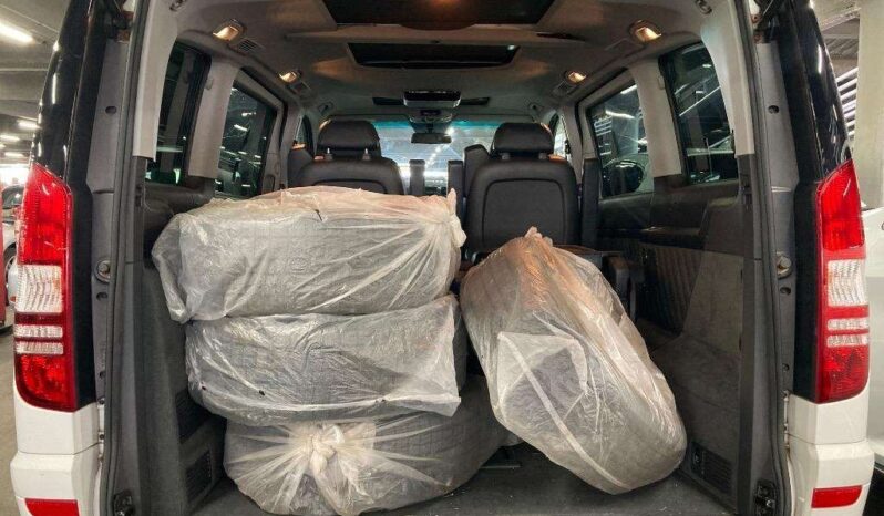 Mercedes Benz V350  (Reserved) full