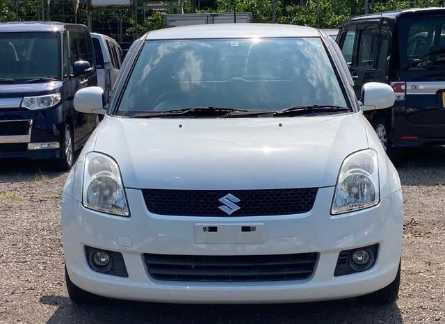 Suzuki Swift (Reserved) full