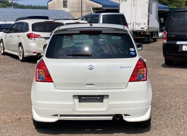 Suzuki Swift (Reserved) full