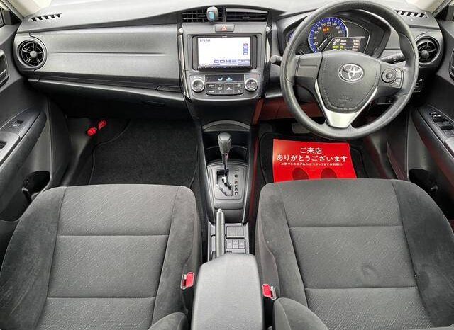 Toyota Corolla Axio (Reserved) full