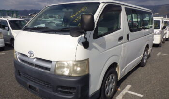 Toyota Hiace Van full