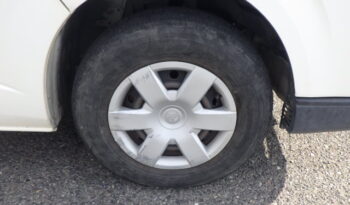 Toyota Hiace Van full