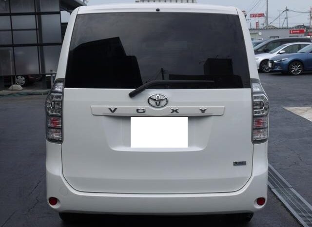 Toyota Voxy (Reserved) full
