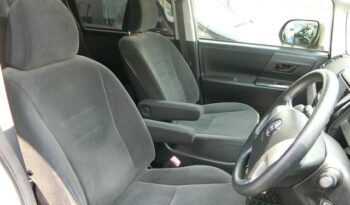 Toyota Voxy (Reserved) full