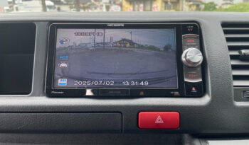 Toyota Hiace Commuter full