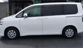 Toyota Voxy (Reserved) full