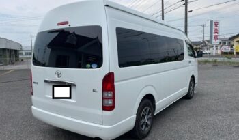 Toyota Hiace Commuter full
