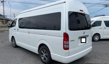Toyota Hiace Commuter full