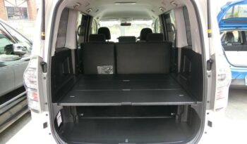 Toyota Voxy (Reserved) full