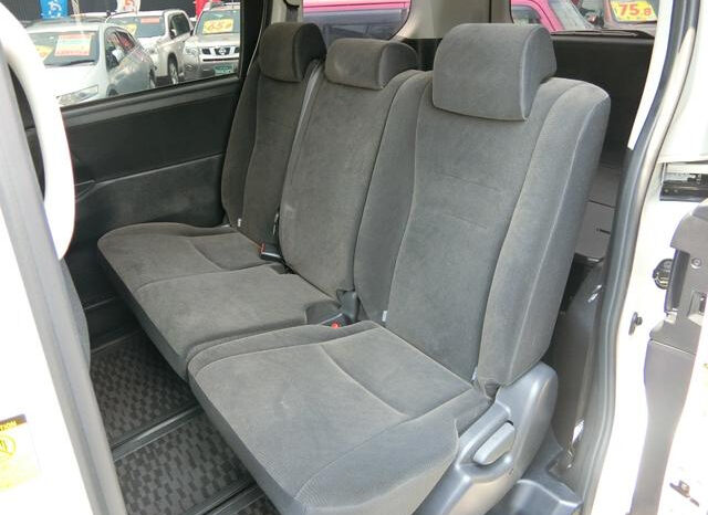 Toyota Voxy (Reserved) full