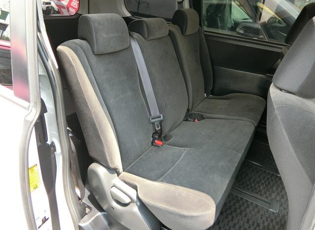 Toyota Voxy (Reserved) full