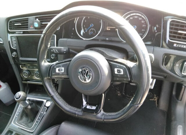 VW Golf 7 R (Reserved) full