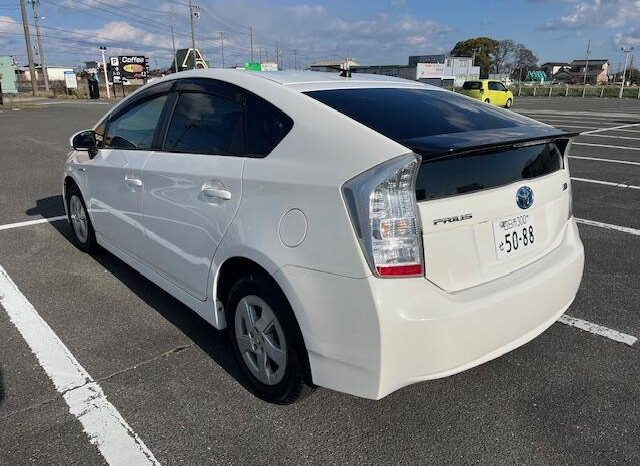 Toyota Prius (Reserved) full